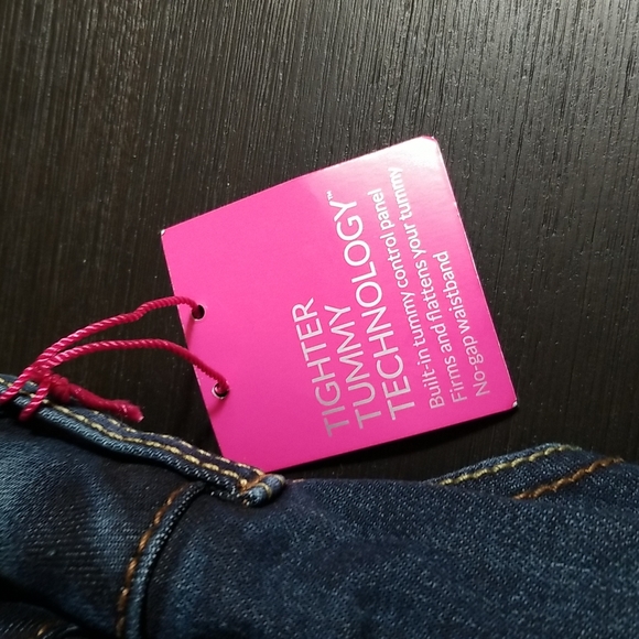 NEW Women Jeans bootcut, tighter tummy technology - Picture 5 of 7